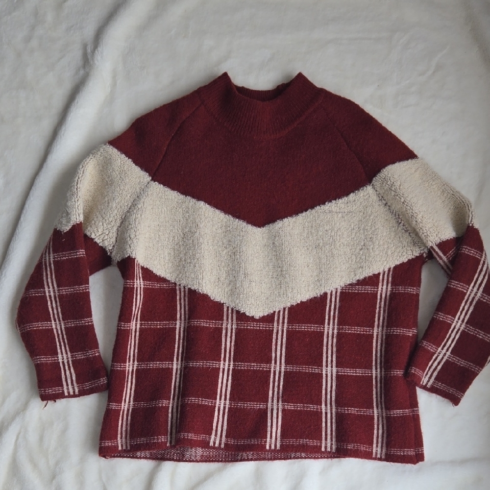 No brand (fits like medium) Red and Cream Plaid Sweater
